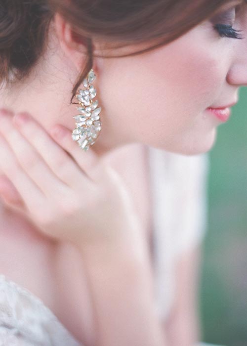 Bride wearing a statement earring